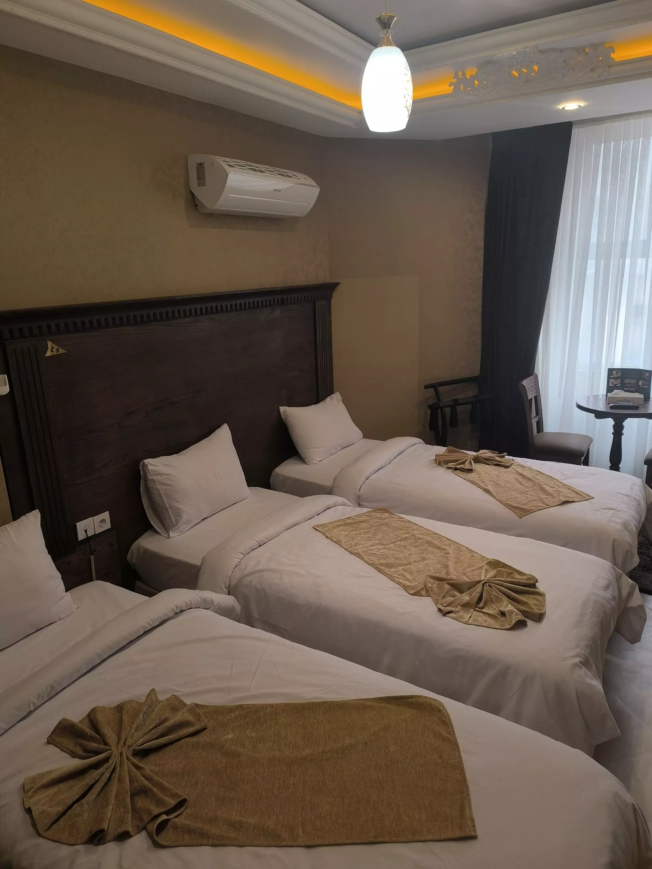 Alibaba https://cdn.alibaba.ir/ostorage/hotel-accommodation-images/6941279ca1e6f83605b7ee06_سه تخته سینگل.webp